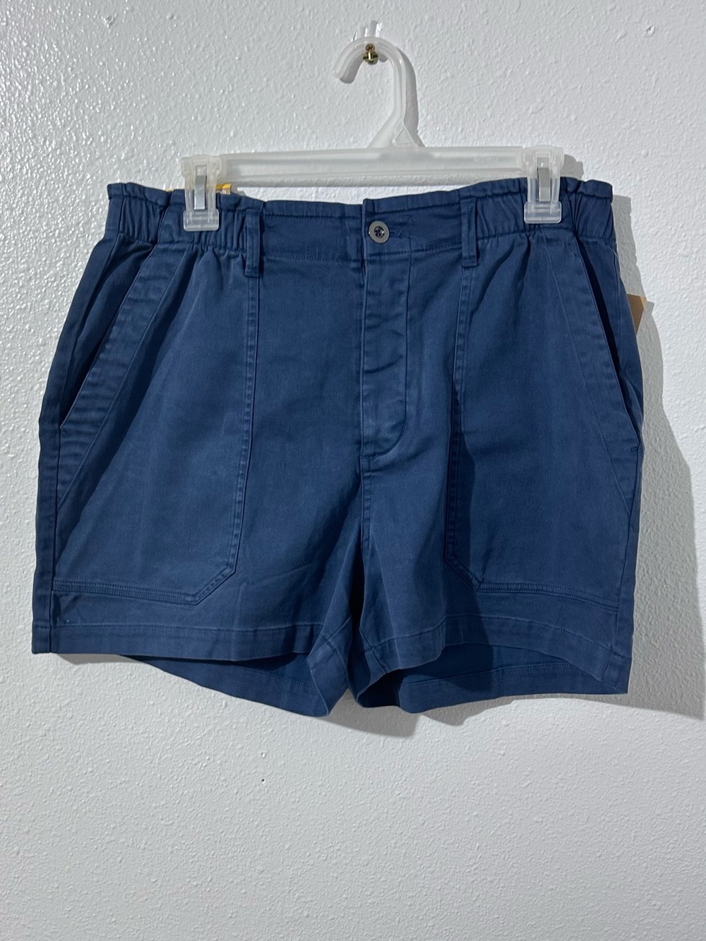 NWT Eddie Bauer Womens Med Blue Everyday Shorts Hiking Outdoors Elastic Waist